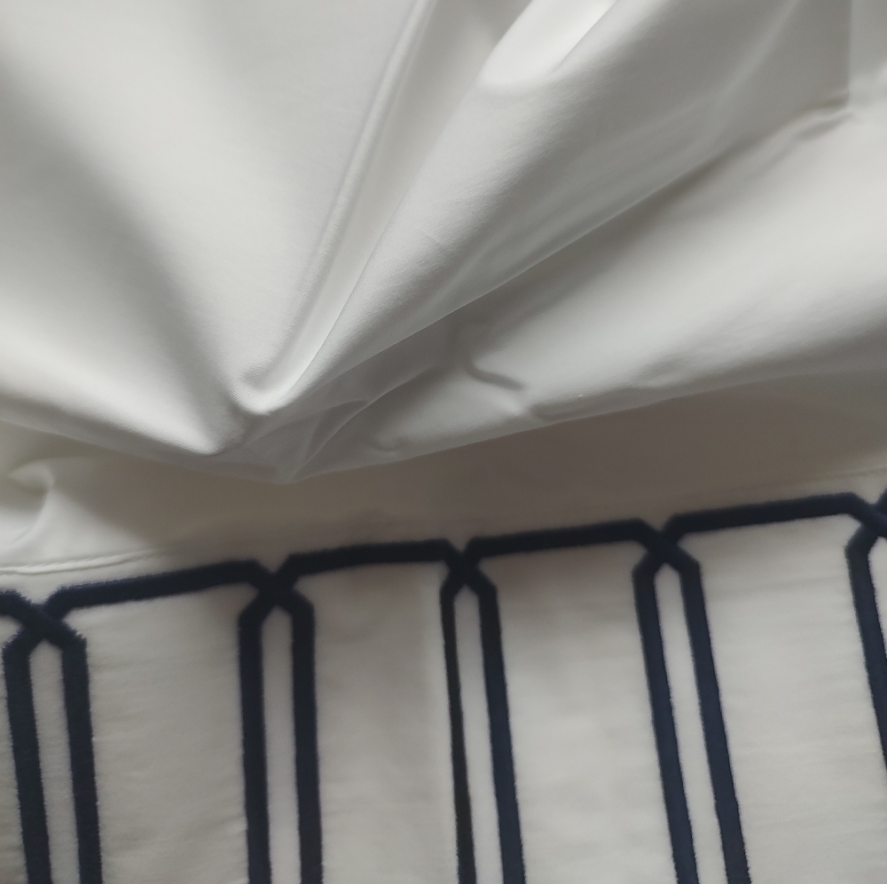 Williams Sonoma Grand Cancello 2 King Pillow Case s White Navy Blue Embroidered - Picture 10 of 12